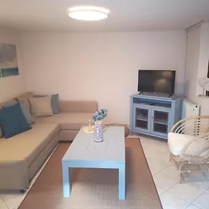 Plateia Άγιος Νικόλαος